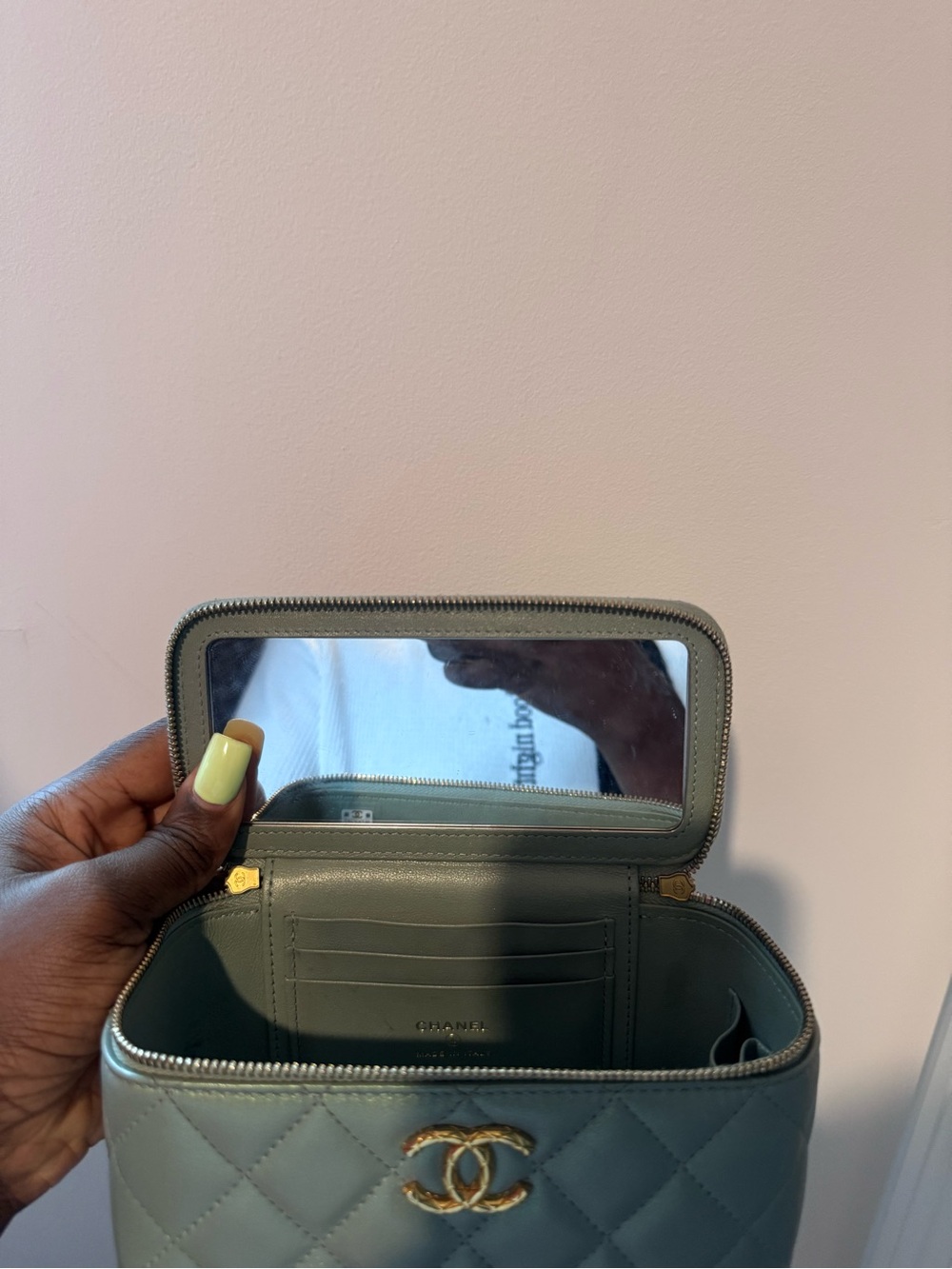 CHANEL Quilted Mini Vanity in rare color Light Sage with Gold Hardware - Picture 14 of 14